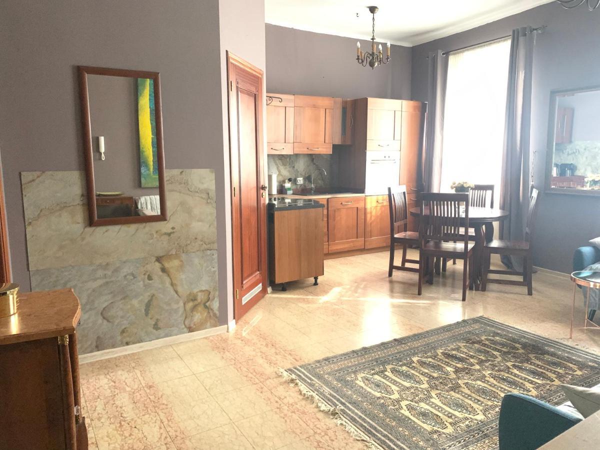 Beautiful And Charming Apartment In The Heart Of The Old Town Warszawa Exteriör bild